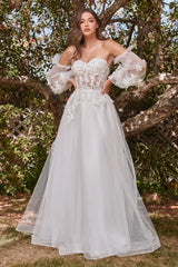 STRAPLESS wedding dress